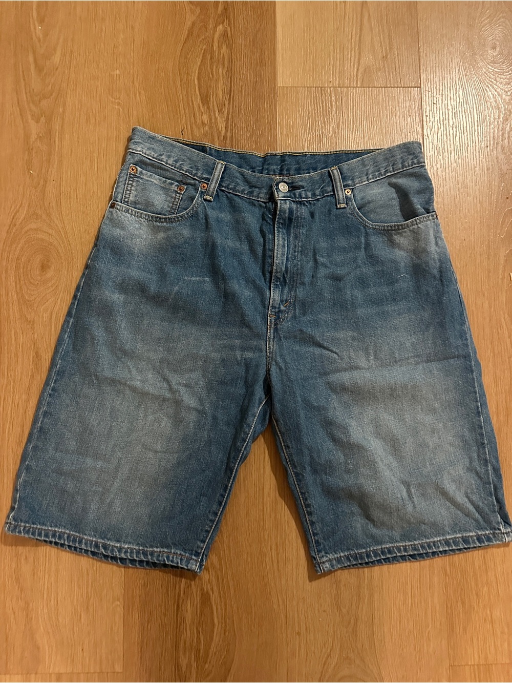 Denim Levi’s Bermuda shorts